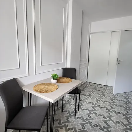 Iris Cozy Flat 25 Apartment Alba Iulia Exterior photo